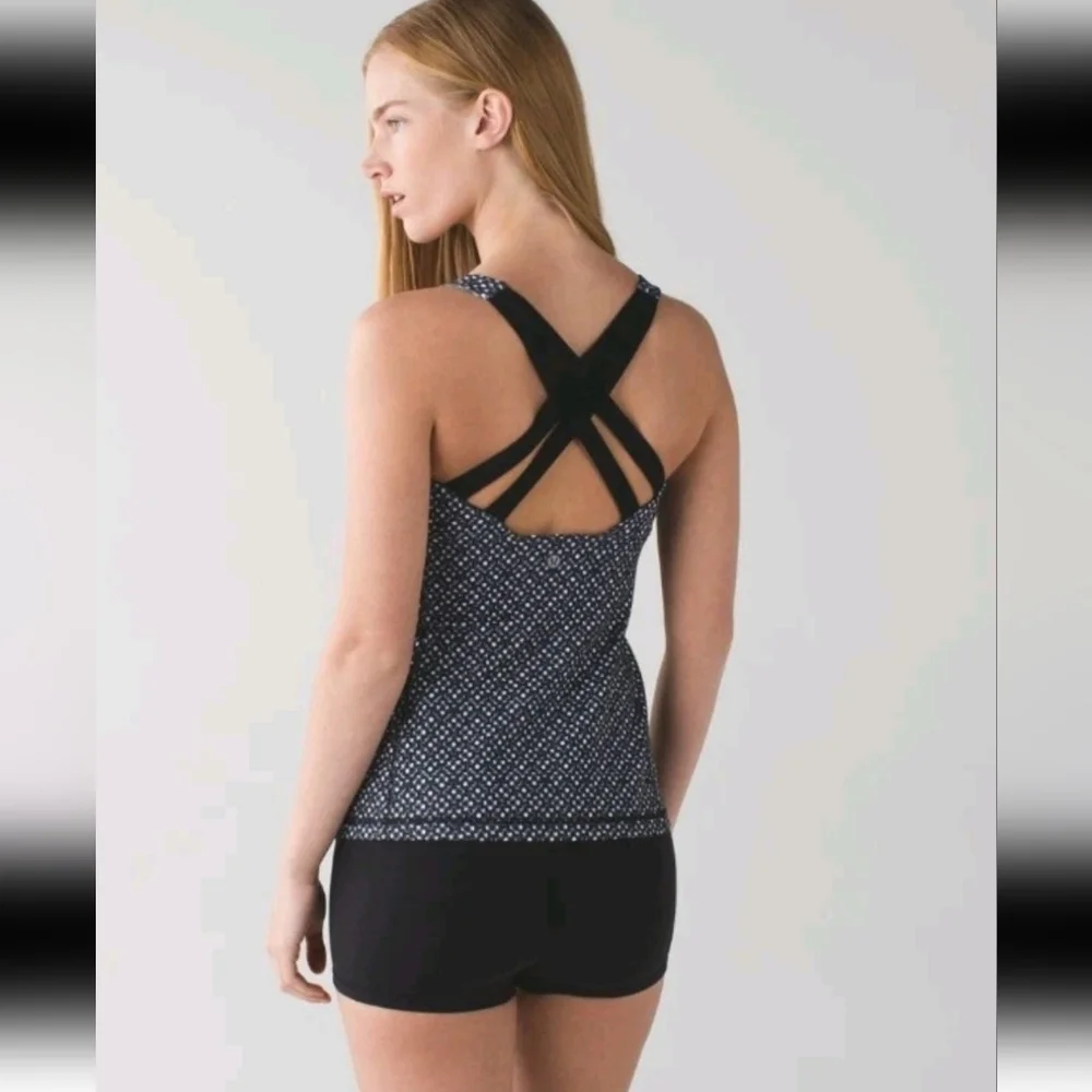 Lululemon Womens Black And White Geometric Print Strappy Back Enhearten Tank 8